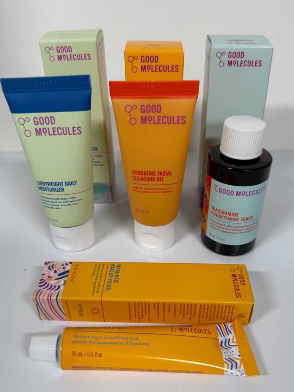 Good Molecules Skincare Set Minis New - Cleanser Toner Moisturizer Eye Gel